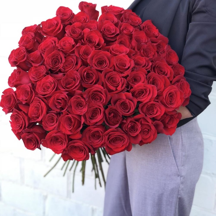 Bouquet of 70 Premium red roses | Delivery to Dubai | 7 Flowers